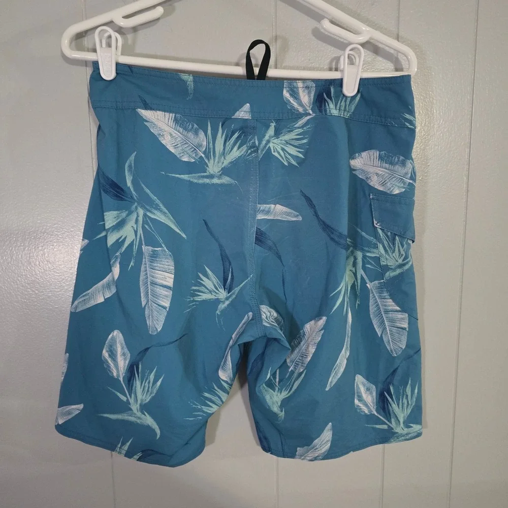 Volcom Board Shorts Mens 29 Blue Tropical Bird of Paradise Palm Swim Trunks‎